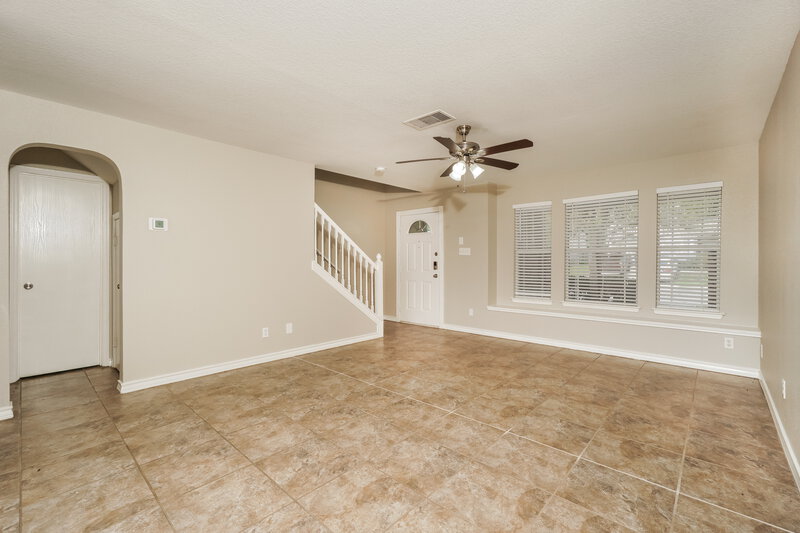 1,820/Mo, 8714 Sunview Park San Antonio, TX 78224 Living Room View