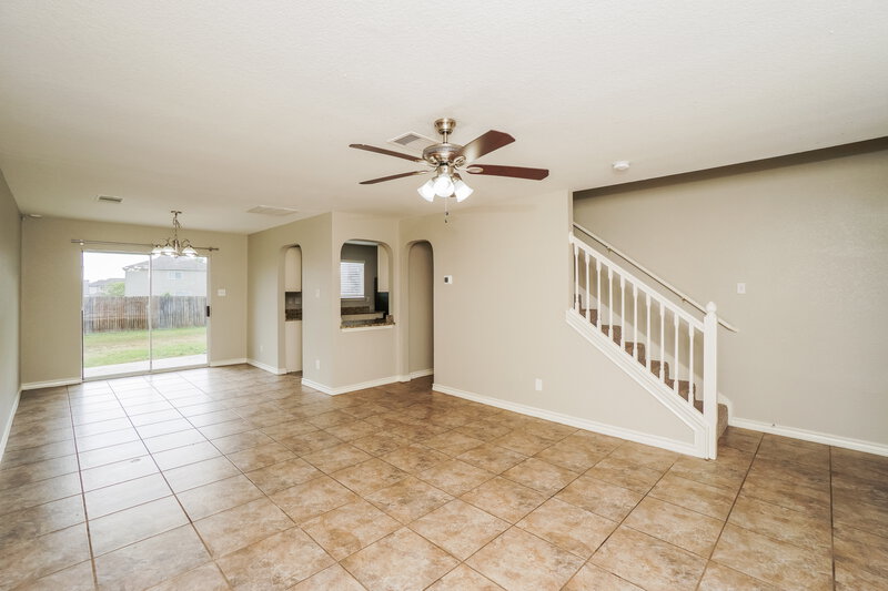 1,650/Mo, 8714 Sunview Park San Antonio, TX 78224 Living Room View
