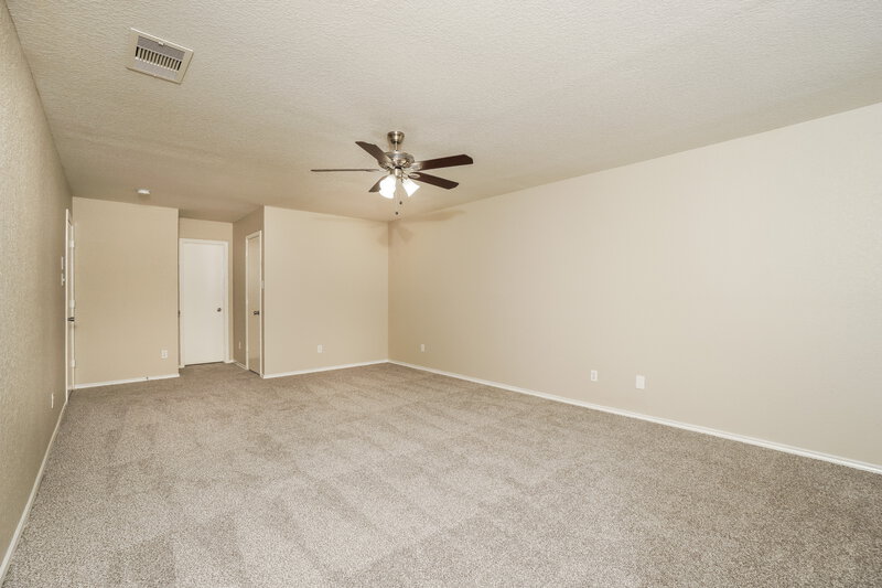 1,820/Mo, 8714 Sunview Park San Antonio, TX 78224 Main Bedroom View 2