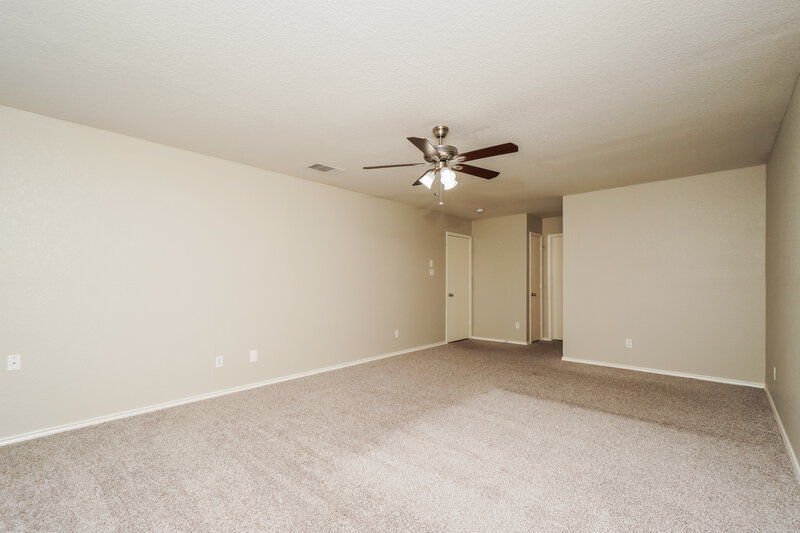 1,650/Mo, 8714 Sunview Park San Antonio, TX 78224 Main Bedroom View 2