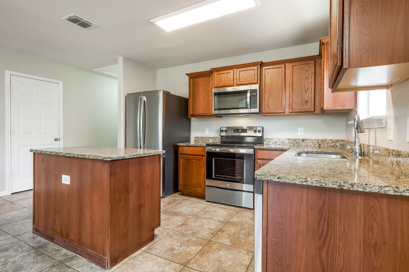 1,570/Mo, 11327 Buck Canyon San Antonio, TX 78252 Kitchen View 3