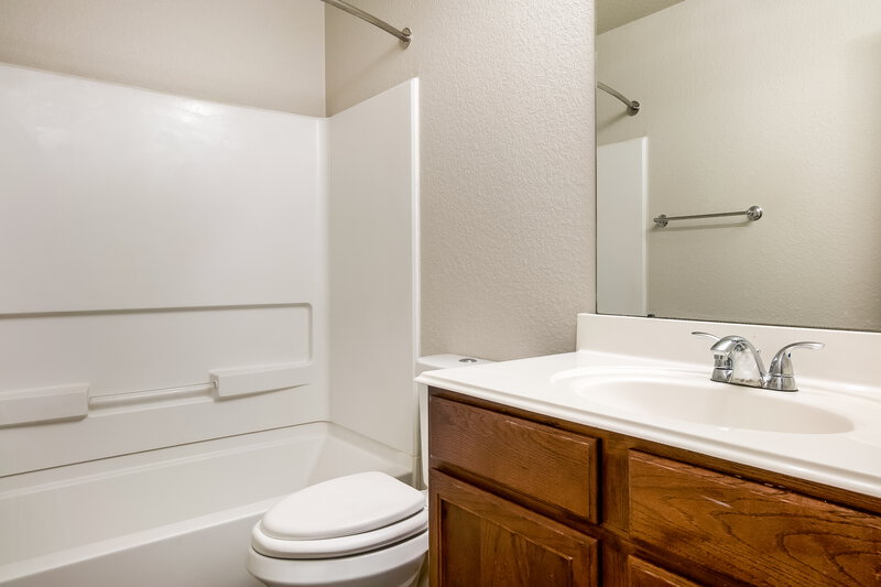 1,570/Mo, 11327 Buck Canyon San Antonio, TX 78252 Bathroom View