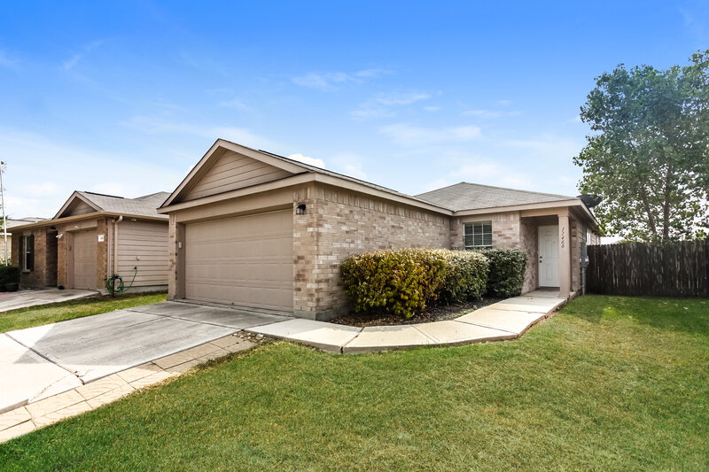 1,395/Mo, 11466 Country Canyon San Antonio, TX 78252 Front View