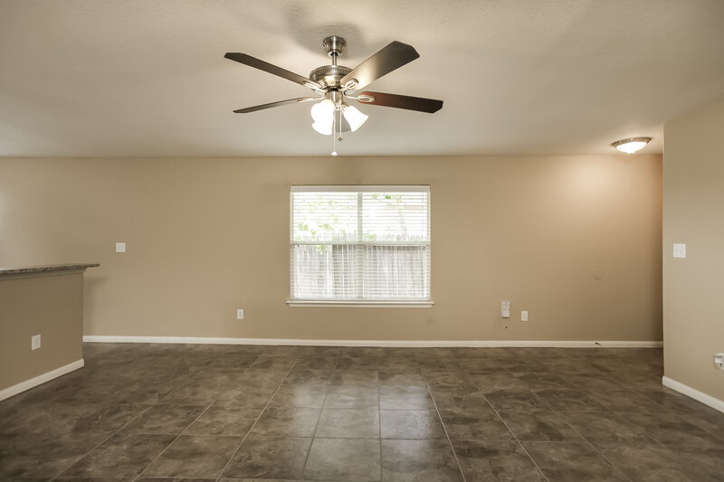 1,395/Mo, 11466 Country Canyon San Antonio, TX 78252 Living Room View 4