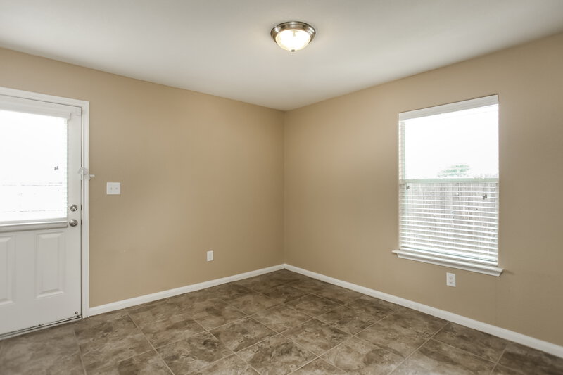 1,395/Mo, 11466 Country Canyon San Antonio, TX 78252 Dining Room View 2