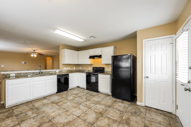 1,370/Mo, 11467 Coral Canyon San Antonio, TX 78252 Kitchen View 2