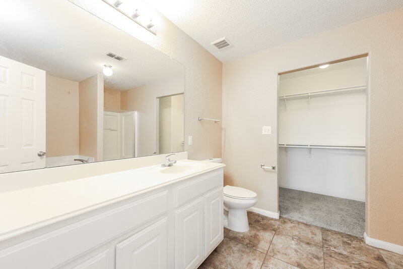 1,370/Mo, 11467 Coral Canyon San Antonio, TX 78252 Main Bathroom View