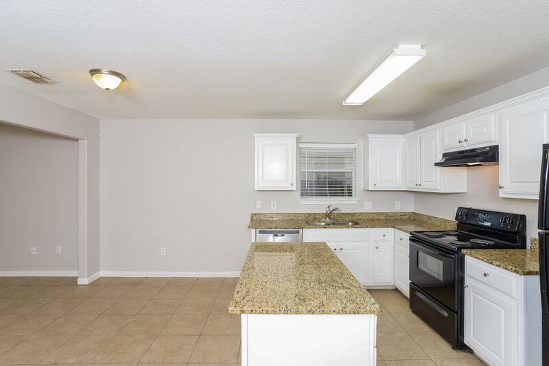 1,425/Mo, 5810 Hickory Canyon San Antonio, TX 78252 Kitchen View