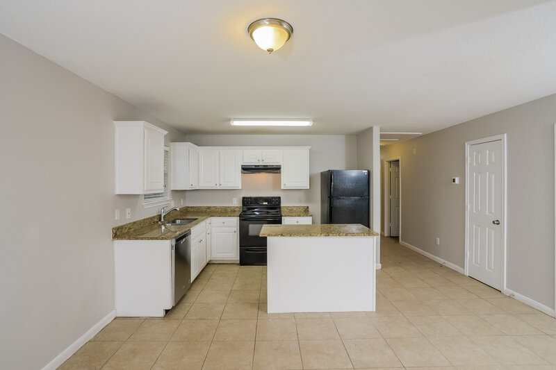 1,425/Mo, 5810 Hickory Canyon San Antonio, TX 78252 Kitchen View 2