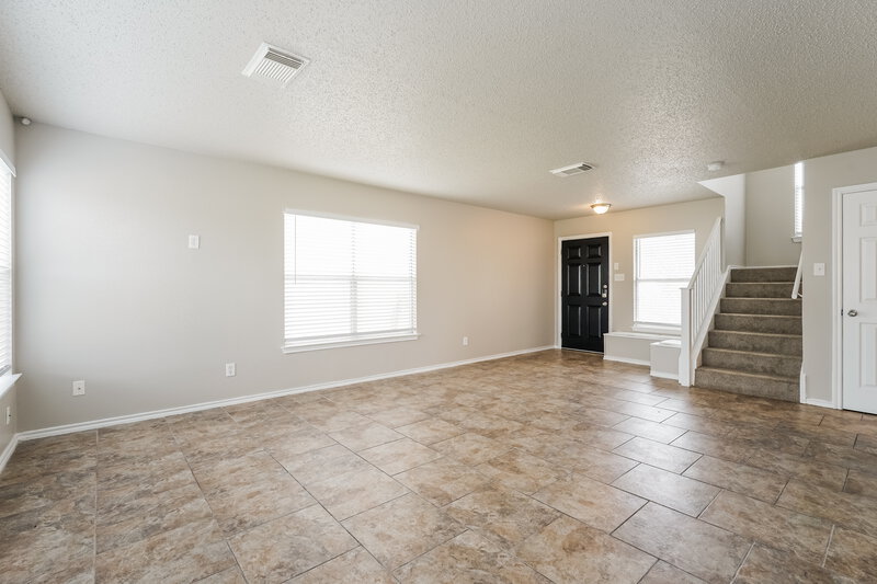 2,015/Mo, 2118 Skull Valley Dr San Antonio, TX 78245 Living Room View