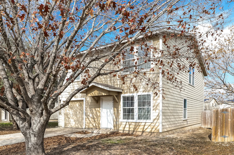 1,370/Mo, 9935 Amber Breeze San Antonio, TX 78245 Front View