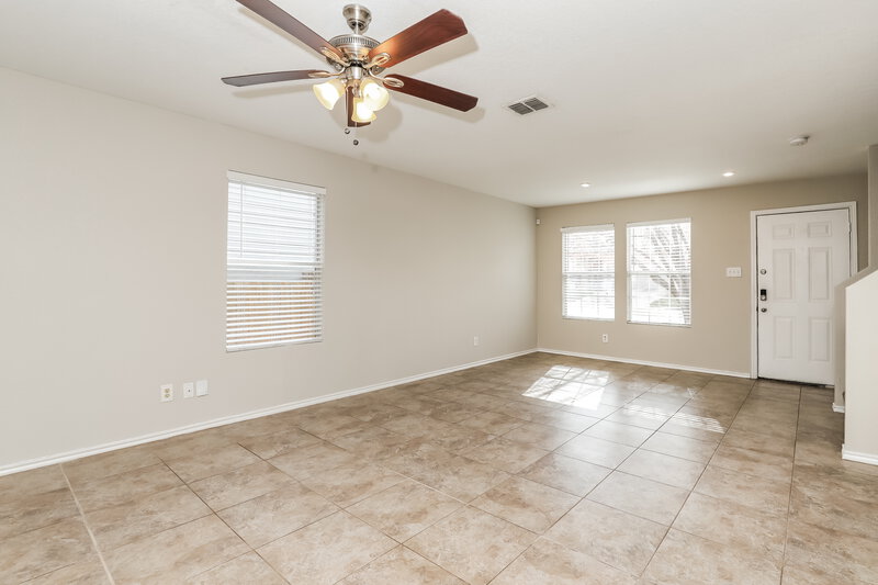 1,370/Mo, 9935 Amber Breeze San Antonio, TX 78245 Living Room View