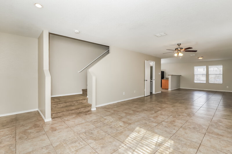 1,370/Mo, 9935 Amber Breeze San Antonio, TX 78245 Living Room View 2