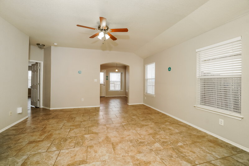 1,605/Mo, 6615 Lucky Fields Converse, TX 78109 Living Room View