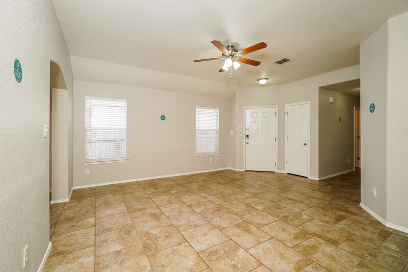 1,605/Mo, 6615 Lucky Fields Converse, TX 78109 Living Room View 3