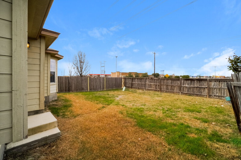1,605/Mo, 6615 Lucky Fields Converse, TX 78109 Rear View 2