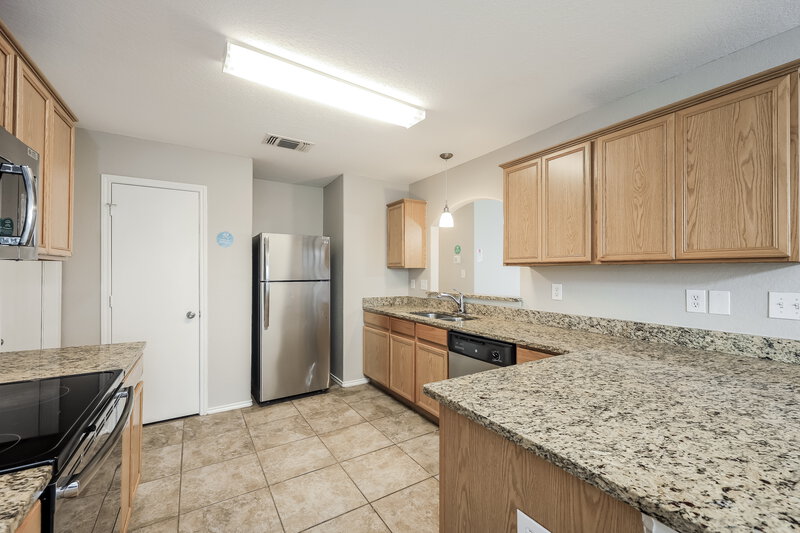 1,620/Mo, 8422 Adams Hill Dr San Antonio, TX 78227 Kitchen View