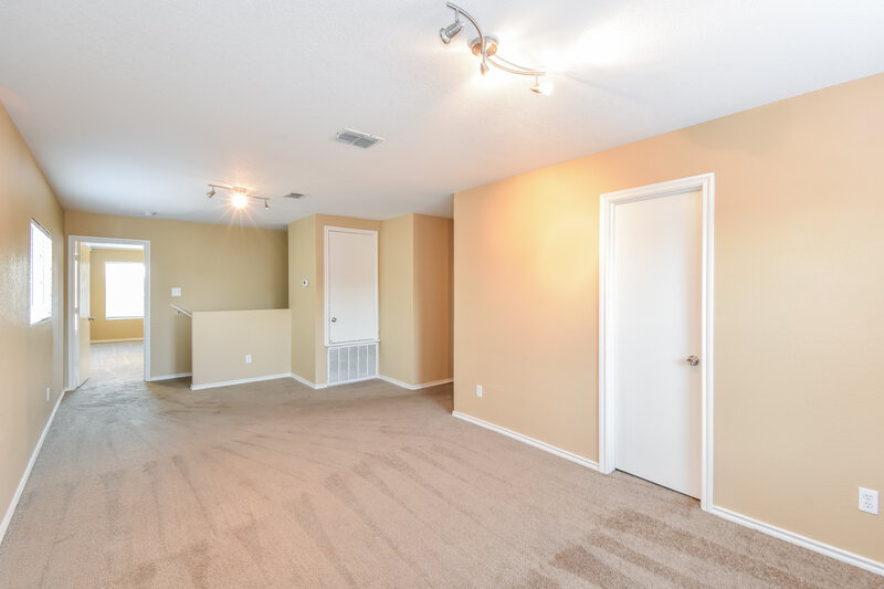 1,965/Mo, 7719 Arabian Creek San Antonio, TX 78244 Family Room View 2