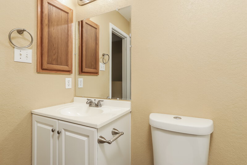 1,480/Mo, 9726 Amber Ledge San Antonio, TX 78245 Bathroom View