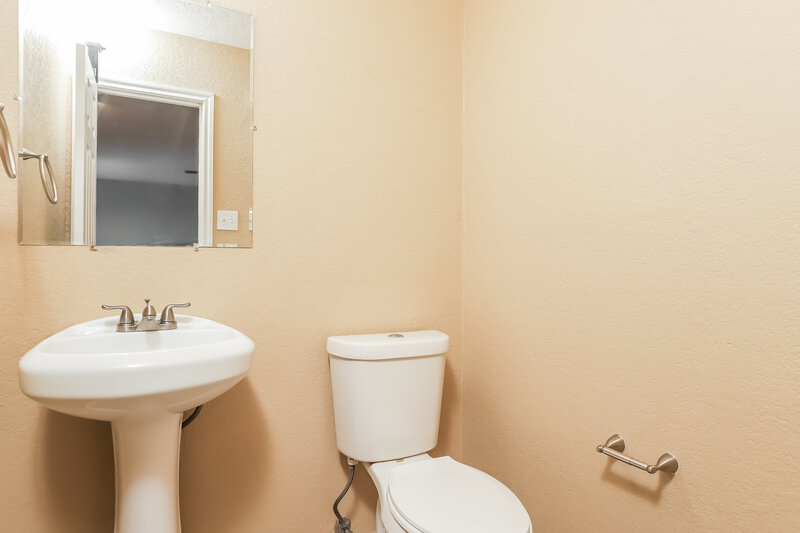 1,480/Mo, 9726 Amber Ledge San Antonio, TX 78245 Powder Room View