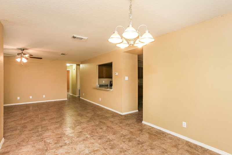 1,680/Mo, 8935 Gathering Pass Converse, TX 78109 Dining Room View 3