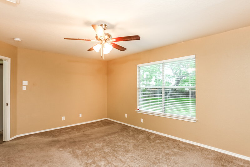 1,680/Mo, 8935 Gathering Pass Converse, TX 78109 Master Bedroom View 2