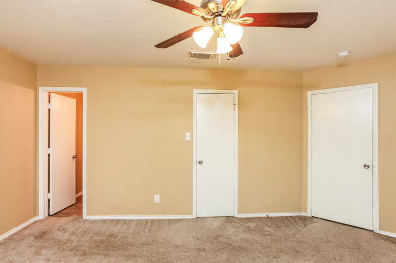 1,680/Mo, 8935 Gathering Pass Converse, TX 78109 Master Bedroom View 4