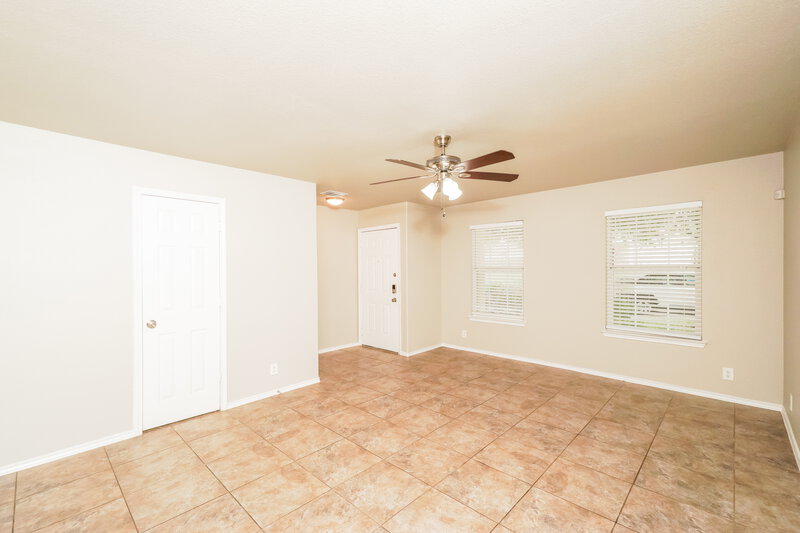 0/Mo, 5523 Red Canyon San Antonio, TX 78252 Living Room View 2