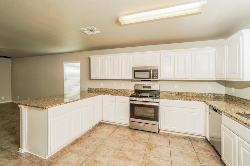 0/Mo, 5523 Red Canyon San Antonio, TX 78252 Kitchen View 2