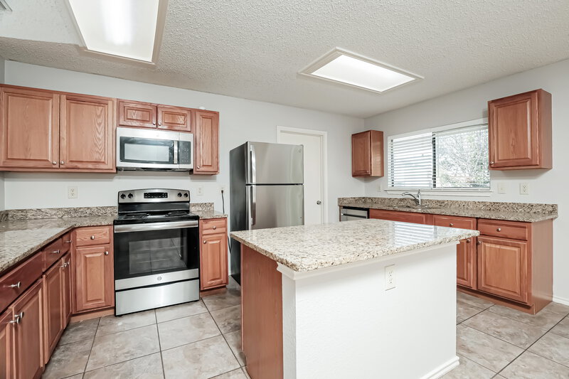 1,450/Mo, 2919 Quiet Plain Dr San Antonio, TX 78245 Misc View 5