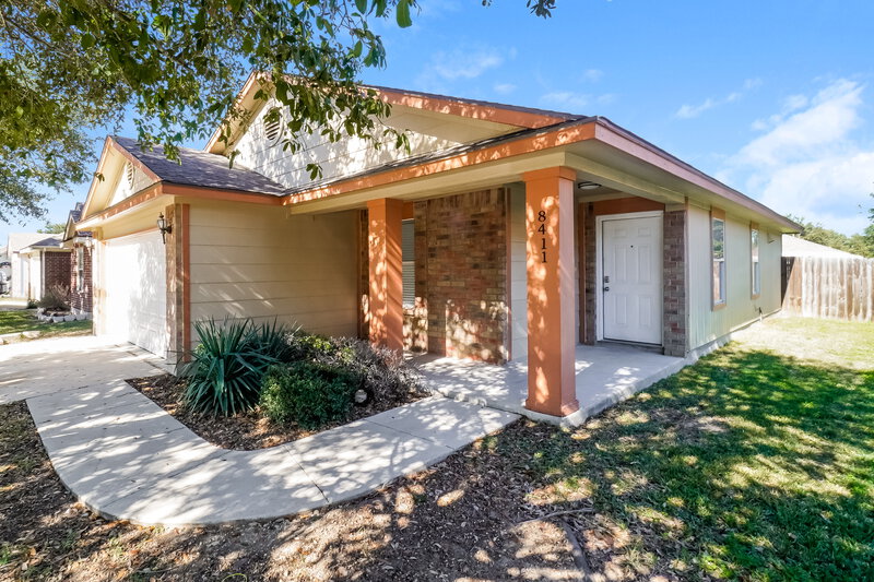 1,620/Mo, 8411 Trumpet Circle Converse, TX 78109 Front View