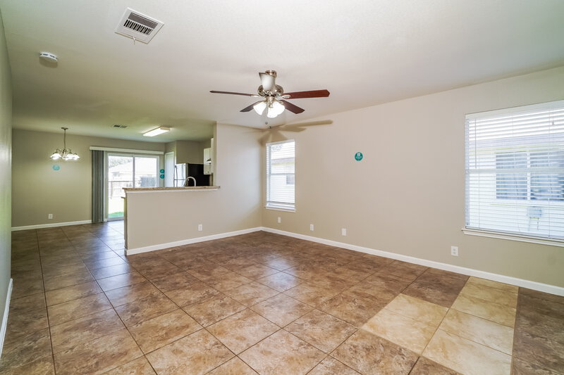 1,620/Mo, 8411 Trumpet Circle Converse, TX 78109 Living Room View 2