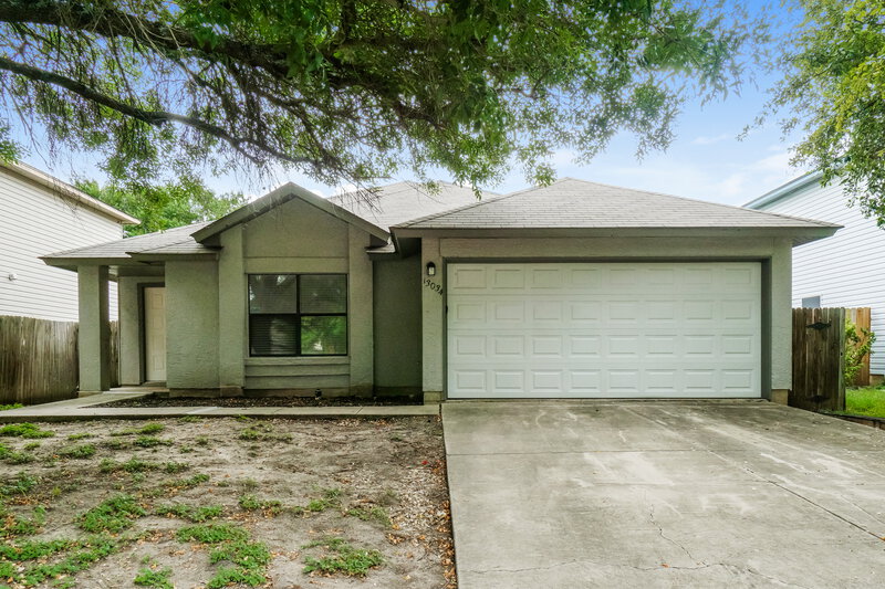 1,775/Mo, 13034 Woller Path San Antonio, TX 78249 External View