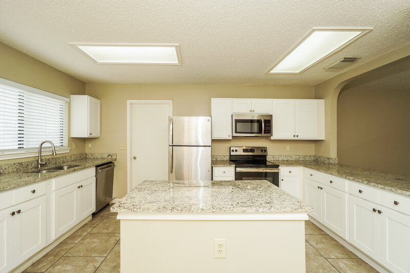1,775/Mo, 13034 Woller Path San Antonio, TX 78249 Kitchen View