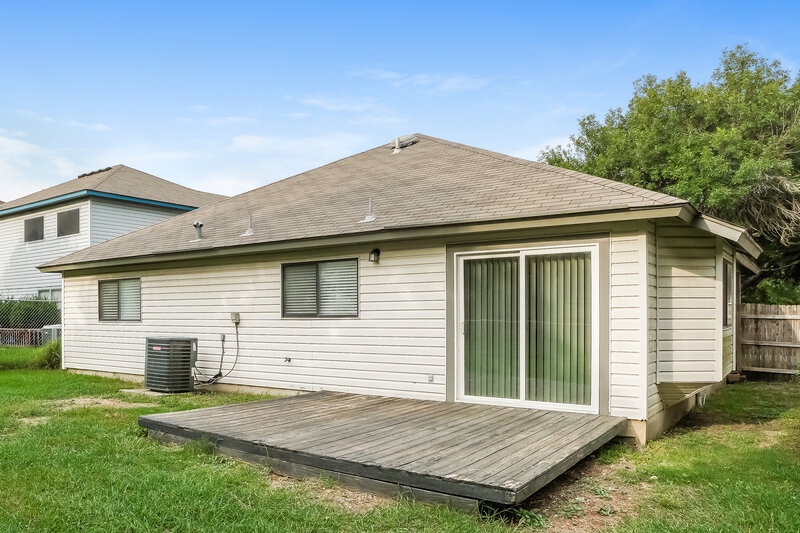 1,775/Mo, 13034 Woller Path San Antonio, TX 78249 Rear View 2