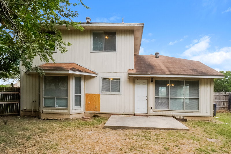 1,895/Mo, 14910 Eagle Run San Antonio, TX 78233 Rear View