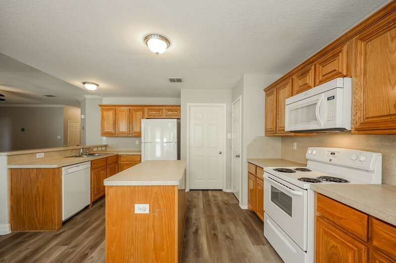1,910/Mo, 1768 Lower Forty New Braunfels, TX 78130 Kitchen View 2