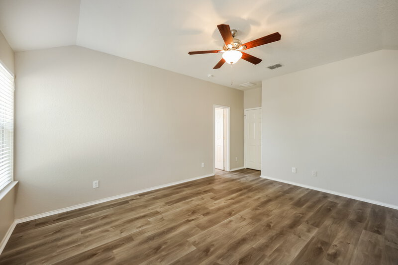 1,910/Mo, 1768 Lower Forty New Braunfels, TX 78130 Main Bedroom View 2