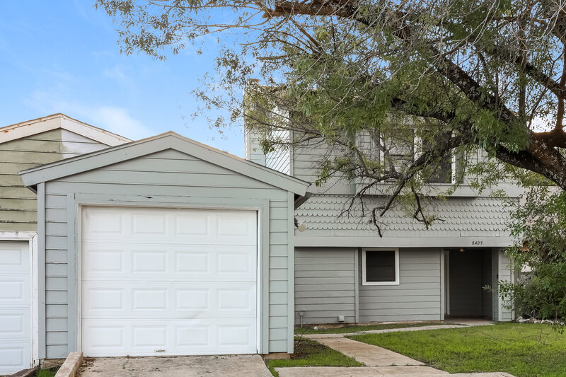 1,495/Mo, 8409 Forest Ridge Dr San Antonio, TX 78239 Front View