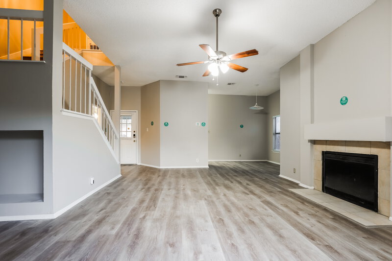 1,495/Mo, 8409 Forest Ridge Dr San Antonio, TX 78239 Living Room View 5