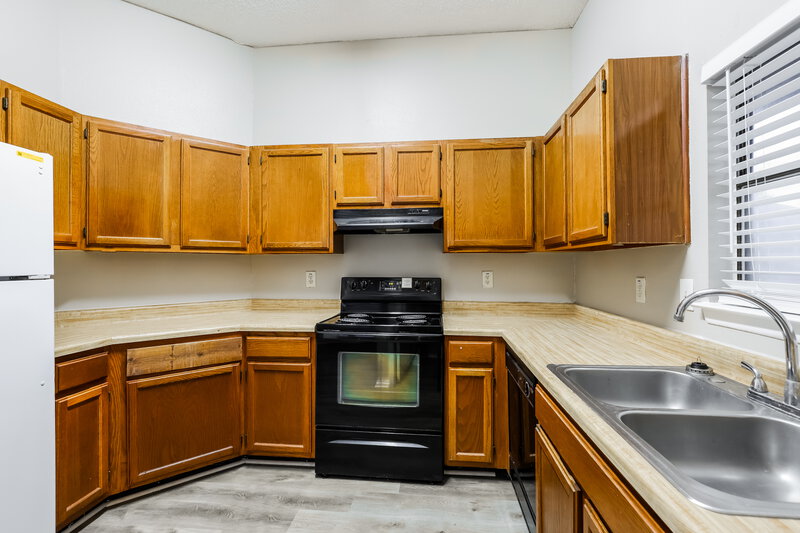 1,495/Mo, 8409 Forest Ridge Dr San Antonio, TX 78239 Kitchen View