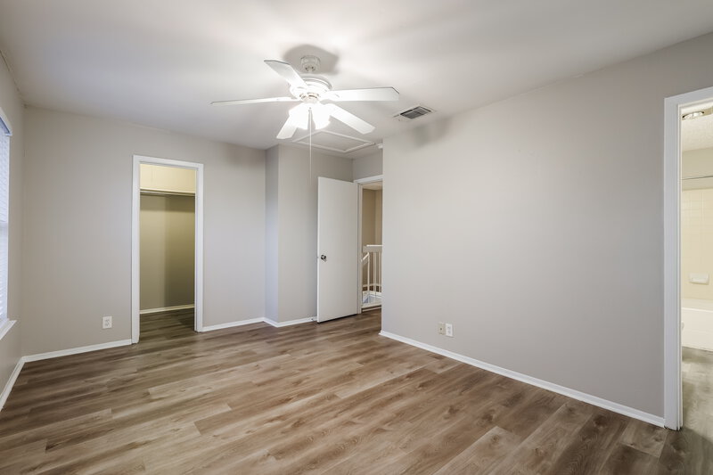 1,495/Mo, 8409 Forest Ridge Dr San Antonio, TX 78239 Main Bedroom View