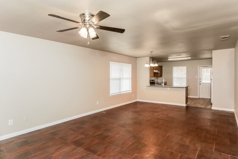 1,295/Mo, 417 Canterbury Ln Converse, TX 78109 Living Room View