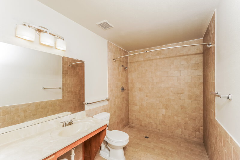 1,295/Mo, 417 Canterbury Ln Converse, TX 78109 Bathroom View