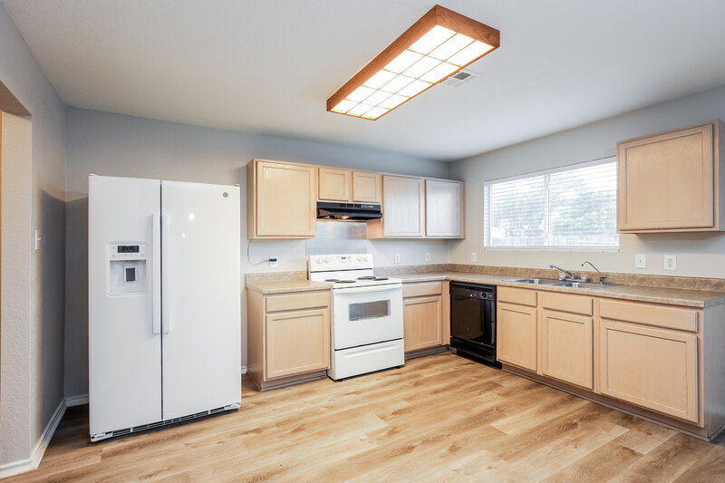 1,330/Mo, 3570 Sage Meadow San Antonio, TX 78222 Kitchen View 2