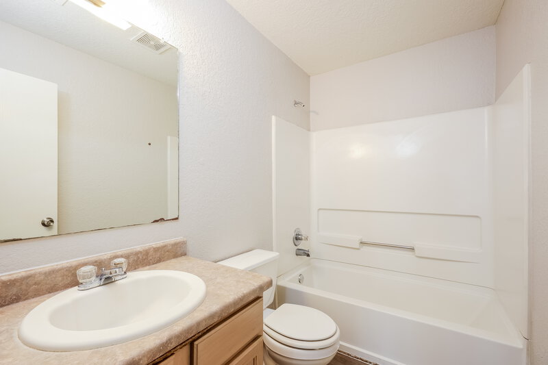 1,330/Mo, 3570 Sage Meadow San Antonio, TX 78222 Bathroom View