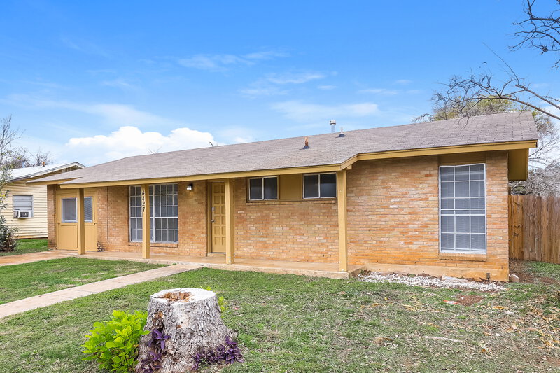 1,340/Mo, 4427 Hampstead St San Antonio, TX 78220 Front View