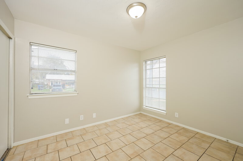 1,340/Mo, 4427 Hampstead St San Antonio, TX 78220 Bedroom View