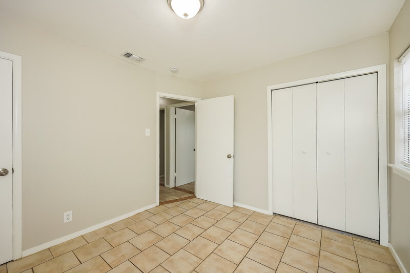 1,340/Mo, 4427 Hampstead St San Antonio, TX 78220 Bedroom View 2