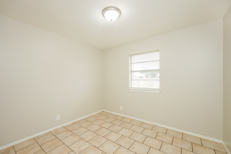 1,340/Mo, 4427 Hampstead St San Antonio, TX 78220 Bedroom View 3